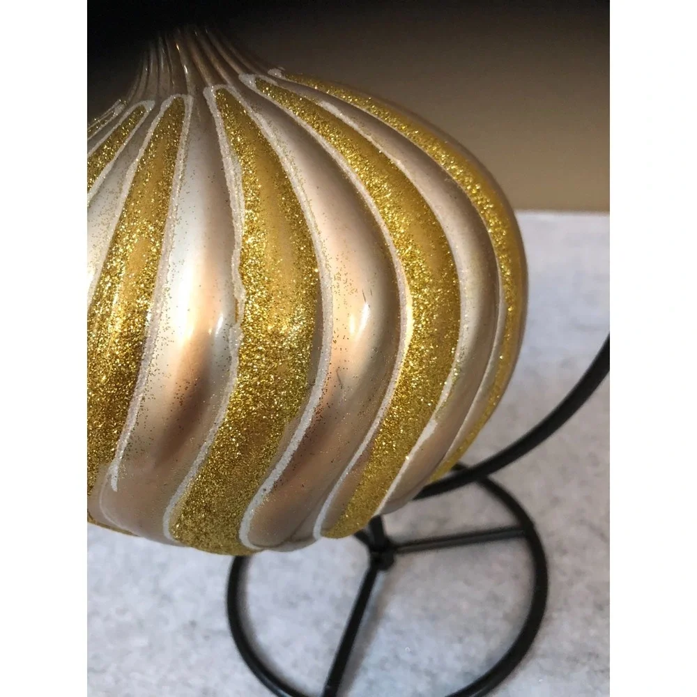 One (1) ~ Jumbo Christmas Ornament ~ 6.75